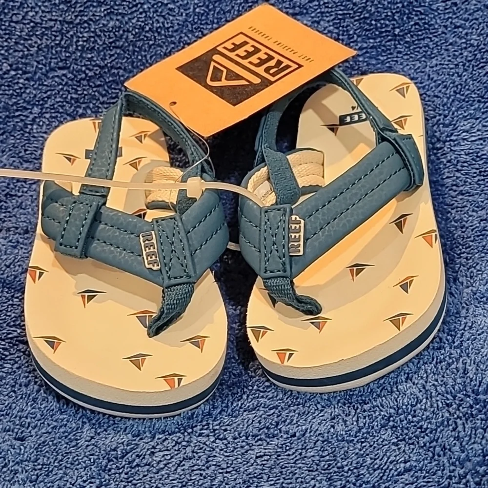 Reef Ahi Mint Boat size 3/4 sandles. New with tags